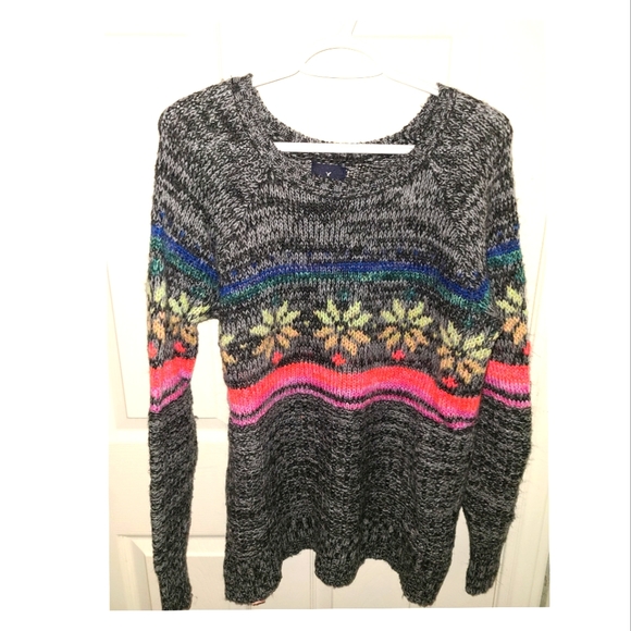 Beautiful and cozy American Eagle sweater - Picture 1 of 1